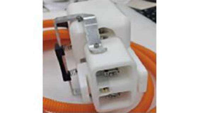 Square pin contour connector for production line DCR