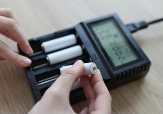 Precision Balance: Master Battery Delta-P Detection