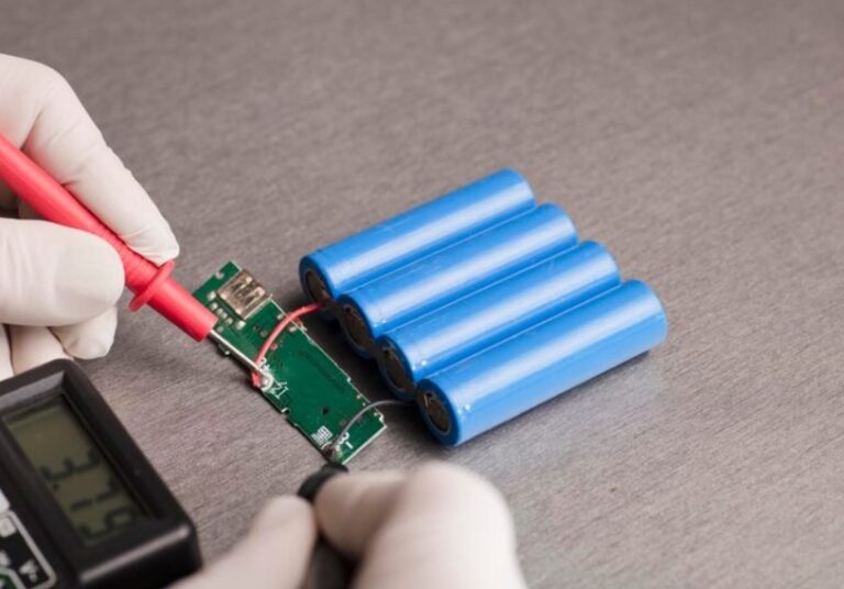 A balanced approach combining active and passive methods precisely maintains stable battery pack performance.